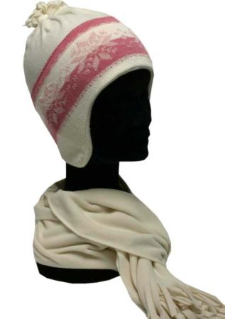 Beautiful cap in fleece