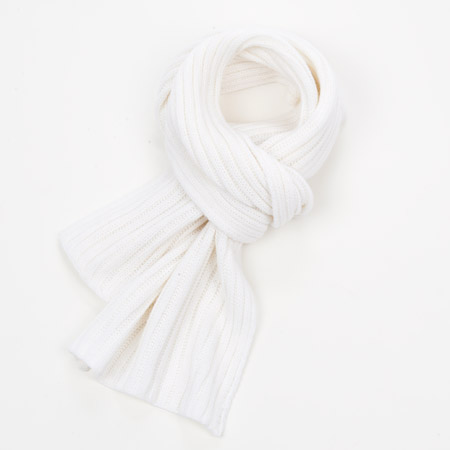 Warmer Wollschal in Grobstrick f�r Erwachsene -  Praktisch, warm und in einem klassischen Design pr�sentiert sich dieser Schal f�r Erwachsene in einer...