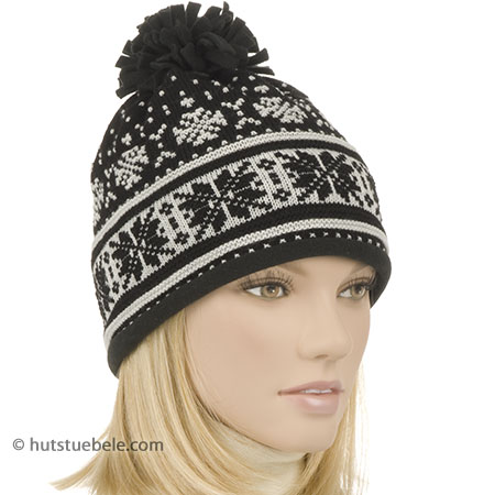 Cap with pattern Norwegian style