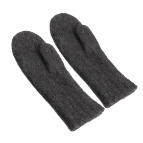 Soft mittens out of pure new wool - 