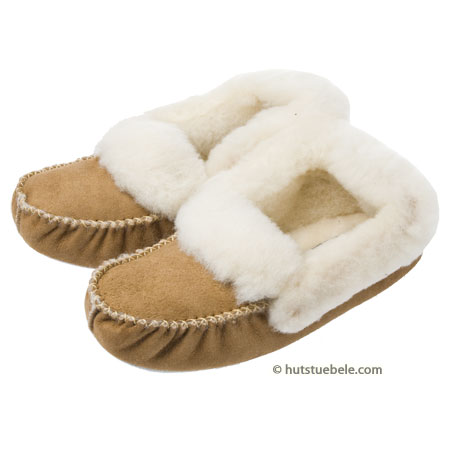 Lammfellpantoffeln von Shepherd mit weicher Sohle
