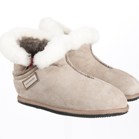 Lined slippers by Shepherd out of lambskin