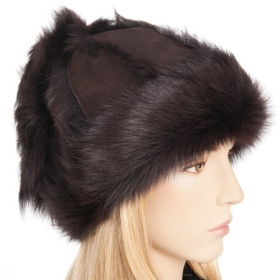 particolar lambskin cap for women by Wigens - 