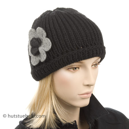 Strickm�tze mit Applikation