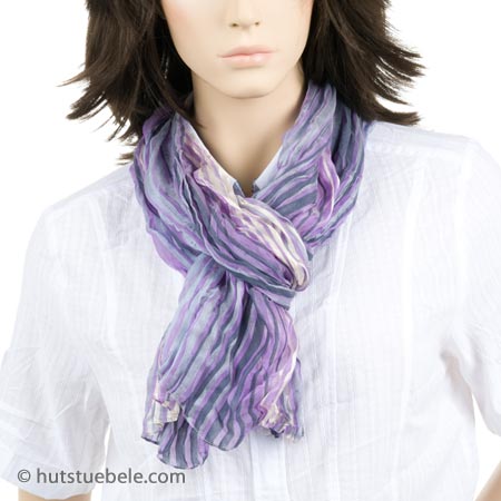 Striped scarf in trendy colours