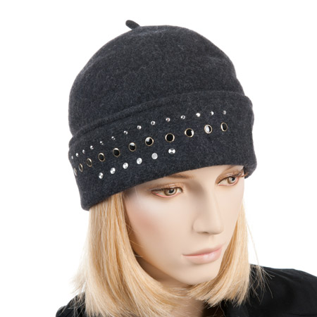 cap in milled wool by Amati