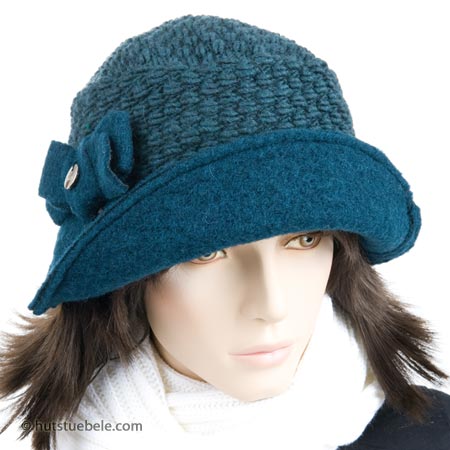 Great ladies hat in wanted to walk