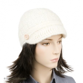 cap in wool with smoll shield - 