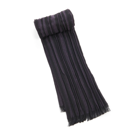 Sporty striped scarf