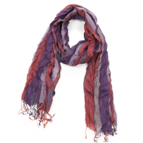 Striped scarf in wrinkle appearance - 