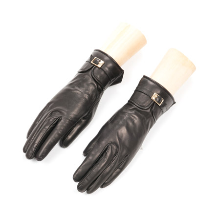 Leather gloves in comfort length 