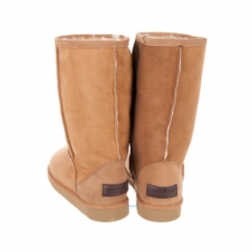 boots in shearling by Shepherd - 