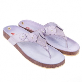 Ledersandalen f�r Damen by Diamante mit Zehensteg Gummisohle und Blumenmotiv - Eine frische Farbigkeit kennzeichnet die Zehentrenner Sandalen ebenso, wie die blumigen Applikatione...