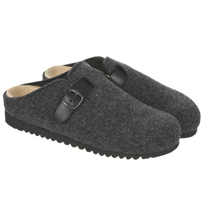 slippers with ergonomic softfootbed