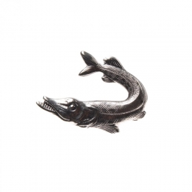 Anstecknadel in Form eines Hechtes - Was bei J�gern der Hirsch ist, ist f�r den Angler der Hecht. Die h�bsche Anstecknadel in der silberf...