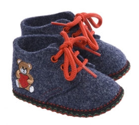 Babypantoffel aus reiner Wolle mit B�rchenmotiv rutschfester Noppensohle zum Binden  - Zur besonderen Freude der Kleinen und ihrer Eltern gibt es jetzt diese bezaubernden Kinderhausschuhe...