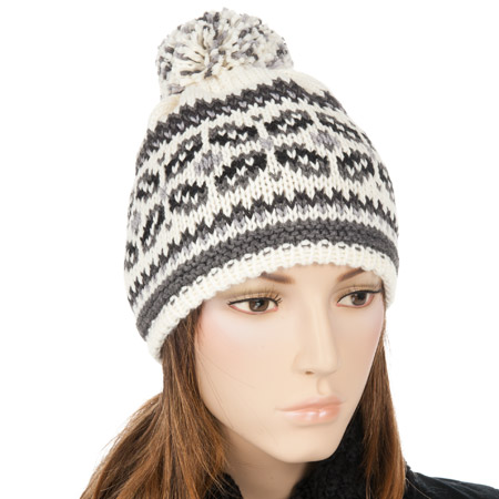 Strickm�tze mit Bommel und Fleecefutter