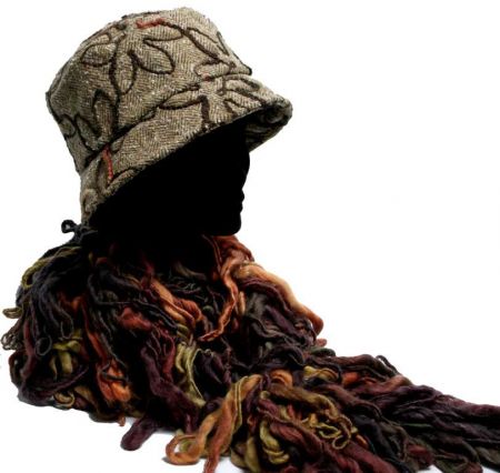 Modischer Schal in warmen Herbstfarben by Alessandra Bacci