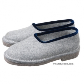 Felt slippers with heel made in South Tyrol - The wool felt slippers made in South Tyrol are produced with 100% wool felt of highest quality. Wool...