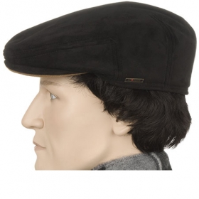 Flache M�tze mit integrierten Ohrenklappen in hervorragender Alcantara-Qualit�t by WIGENS - Die richtige Kopfbedeckung f�r k�hle Tage ist diese flache Kappe mit dem integrierten Warmfutter. Di...