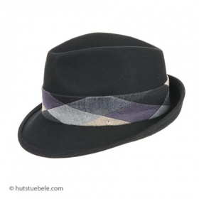 Flotter Trilby mit gemustertem Band - Ein echter Hingucker ist dieser flotte Trilby aus italienischer Produktion. F�r den besonderen Effek...