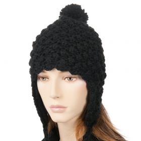 Knitted cap with pompom and lining - Keeps you warm and cosy! If you want a cap that is special and unique, then you have to choose this ...