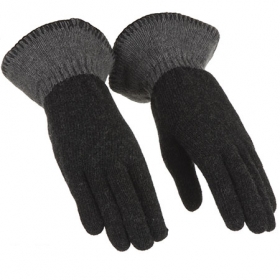 Knitted women�s gloves - An elegant addition to your wardrobe The two coloured look of this gloves for women and the high qua...