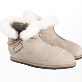 Lined slippers by Shepherd out of lambskin - 