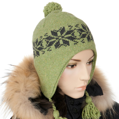 M�tze in peruanischem Stil mit Bommel