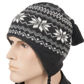 Norwegian cap with earflaps and lining in fleece - Nice cap in wool with fleece at the inside and a funny pon-pom. Available in one size.