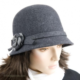 Pretty women hat in wool felt - 