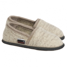 Slippers made of 100% natural boiled wool by Kitz-Pichler - This model of slippers is a classic in the collection of slippers produced by Kitz-Pichler. The slip...