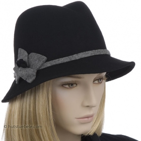 Stilvoller Damenhut aus Wollfilz mit Blumenapplikation - Die klassische Gestaltung dieses Damenhutes aus reinem Wollfilz macht ihn ebenso bew�hrt, wie modern...