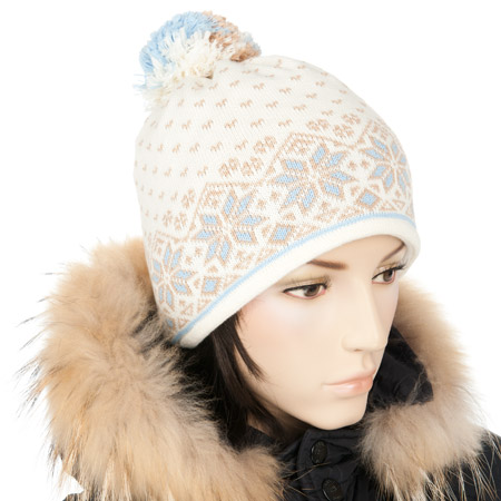 Strickm�tze mit Bommel