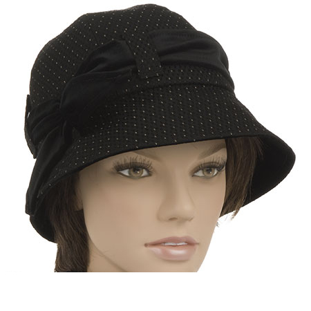 Cloche in elegant design for woman