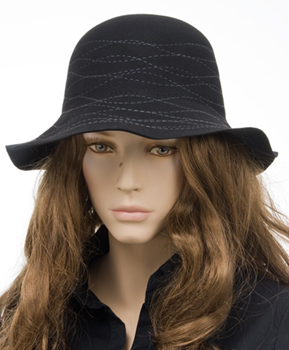 Felt hat with attractiv brim