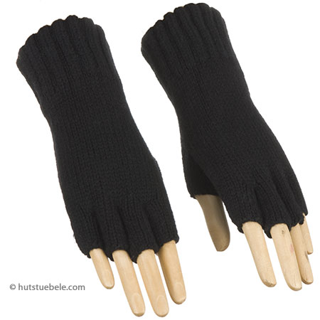 Women�s gloves out of wool