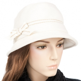 hat for women with a discreet set - 