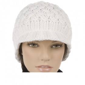 nive hat with discreet flowers application - 