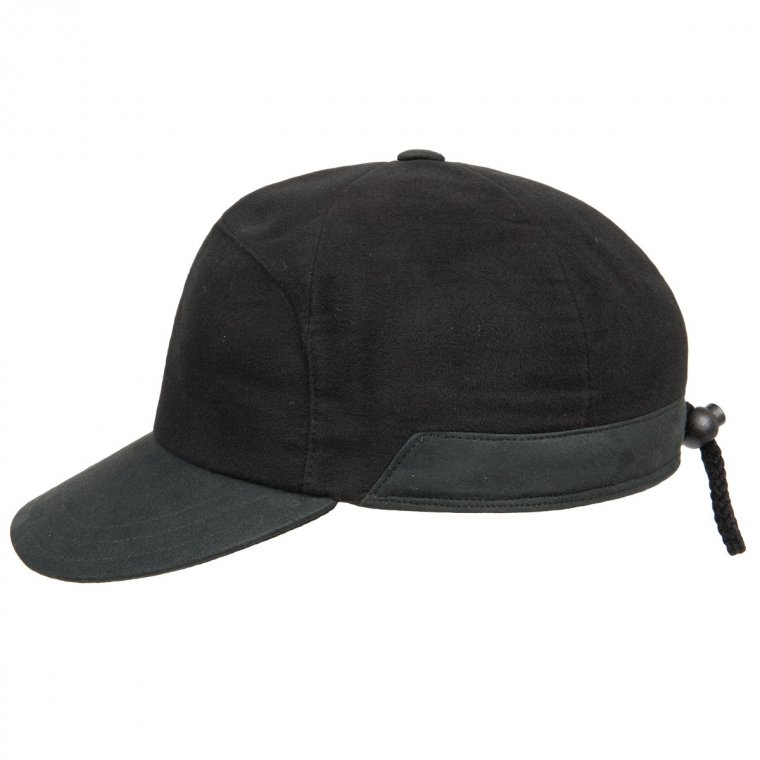sporty shield cap with earflaps in excellent quality