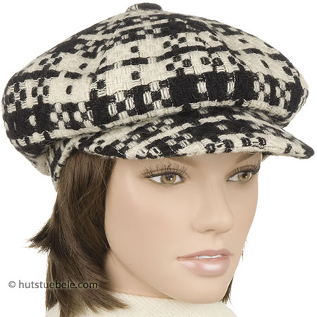 Ballooncap in enchanting design out of 100 % high quality wool