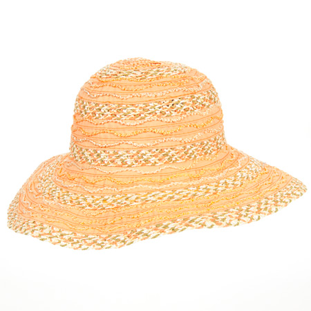 Unique combination of summer hat in straw and cloth