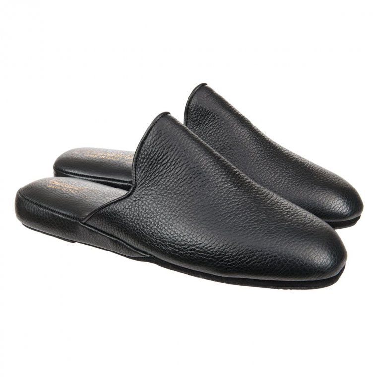 Men's leather slippers with comfort