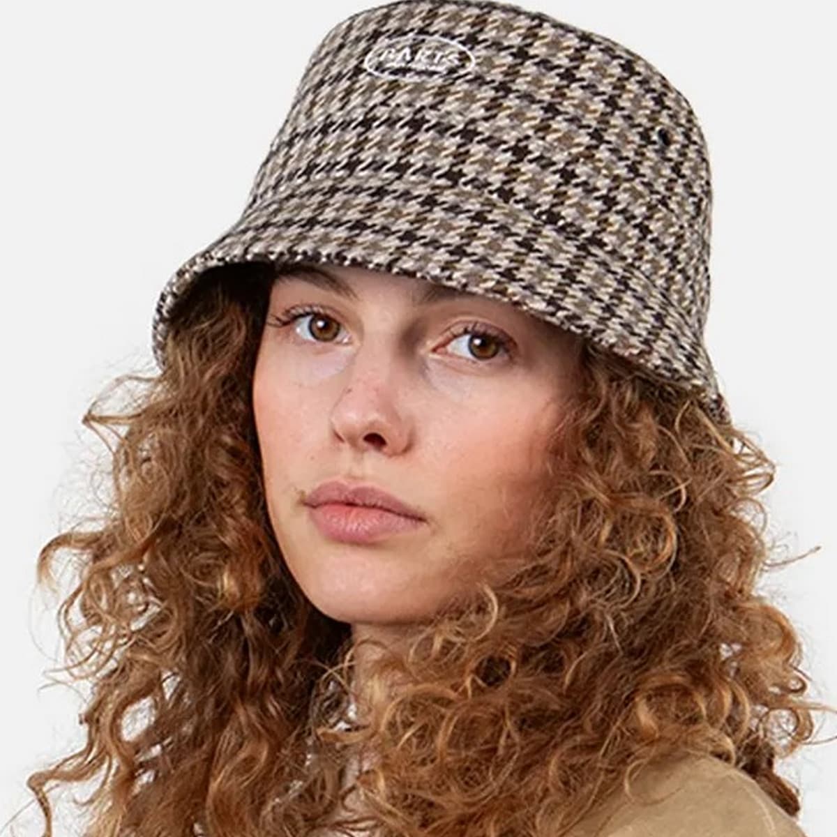 Stylish ladies' fishing hat with check pattern