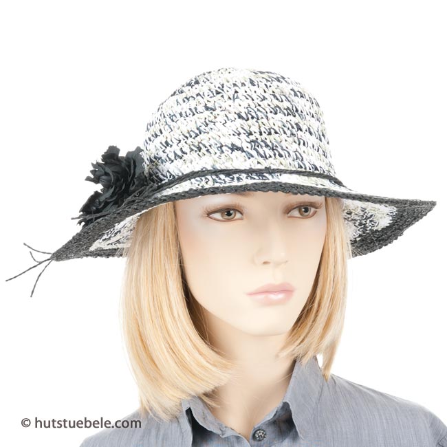 Straw hat with elegant floral appliqué > Online for hats