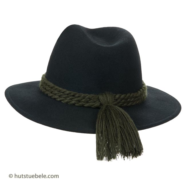 mans hat